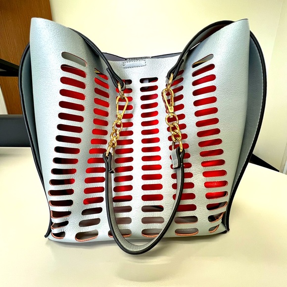 Bag in a Bag (Includes 3 Clutches inside) - Picture 3 of 15